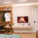 Eli Luxury Apartment