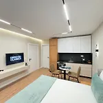 Eli Luxury Apartment